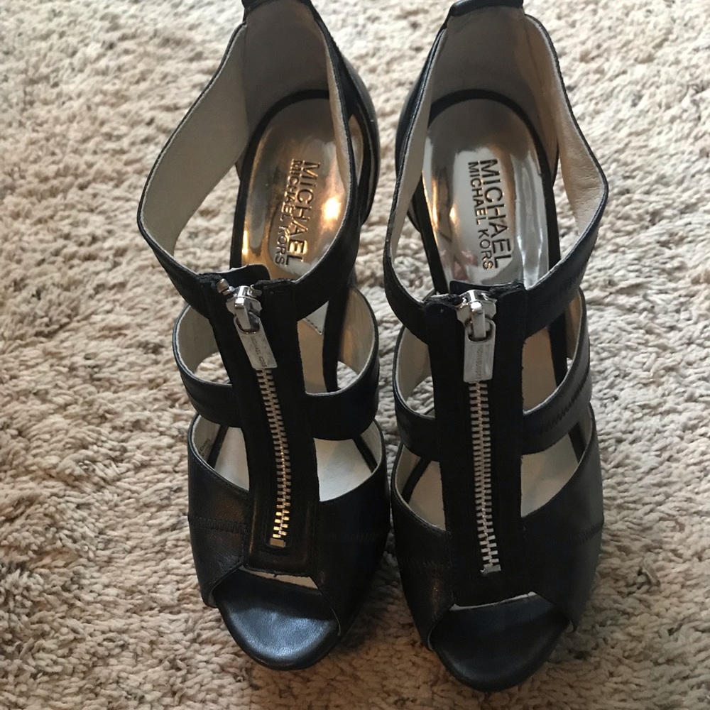 Michael Kors black heels size 7 1/2